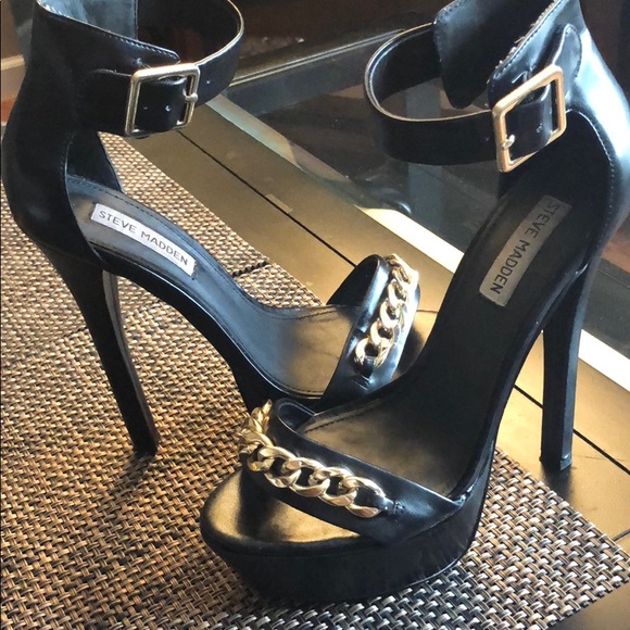 Steve Madden Shoes - Heel
